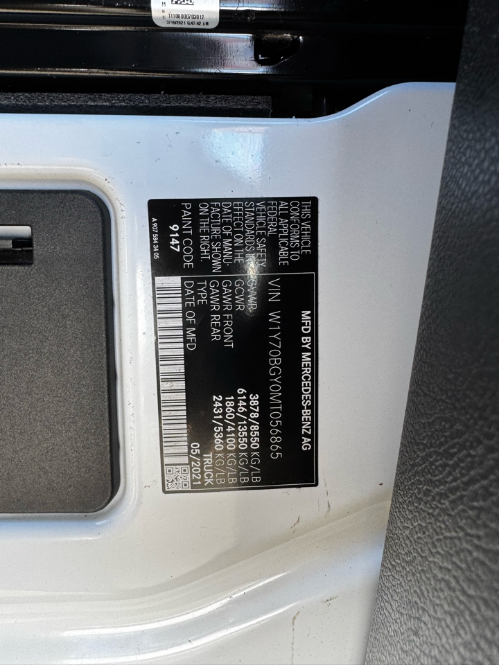 Mercedes-Benz Sprinter Cargo Van 1500 Standard Roof I4 144" RWD 2021