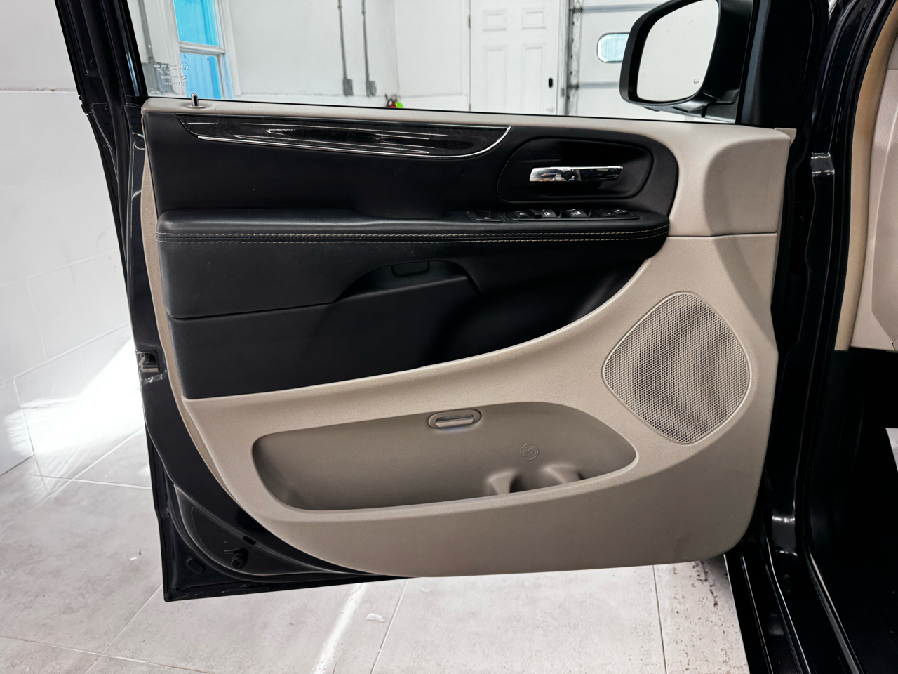 Chrysler Town & Country 4dr Wgn Touring 2014