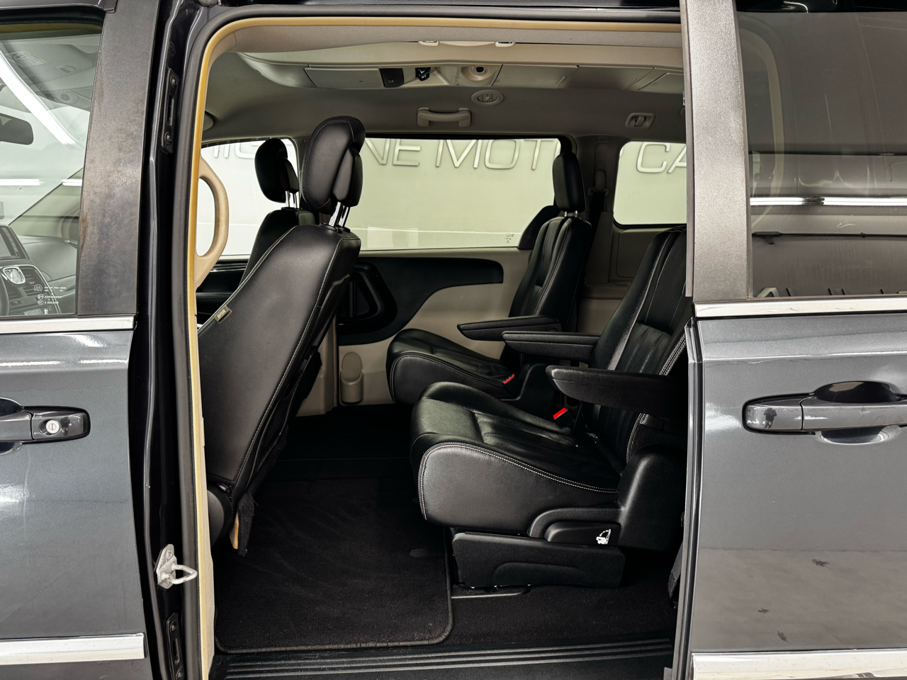 Chrysler Town & Country 4dr Wgn Touring 2014