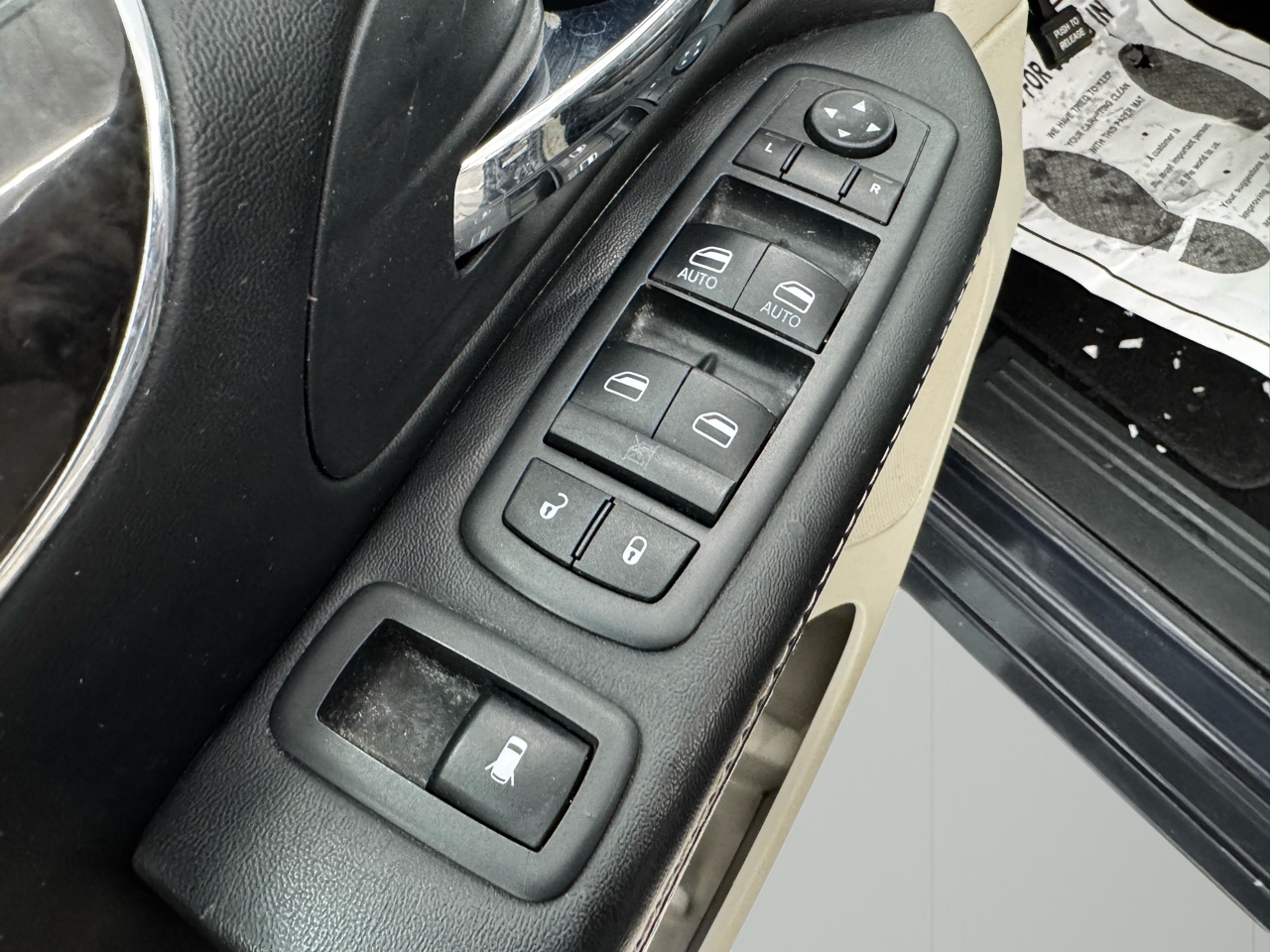 Chrysler Town & Country 4dr Wgn Touring 2014