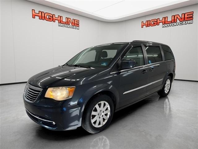 Gray 2014 Chrysler Town & Country Touring FWD Minivan Front-Wheel Drive 6-Speed Automatic
