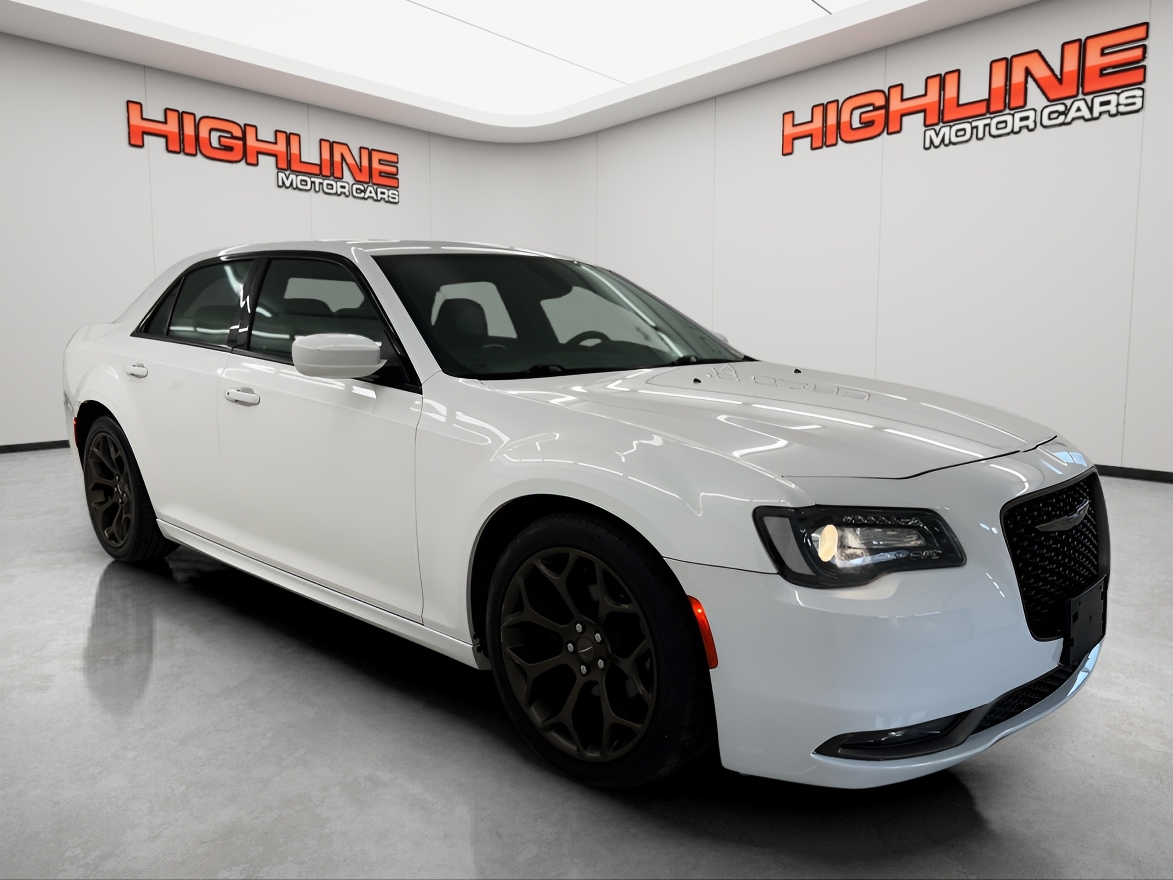 Chrysler 300 4dr Sdn 300S Alloy Edition RWD 2016