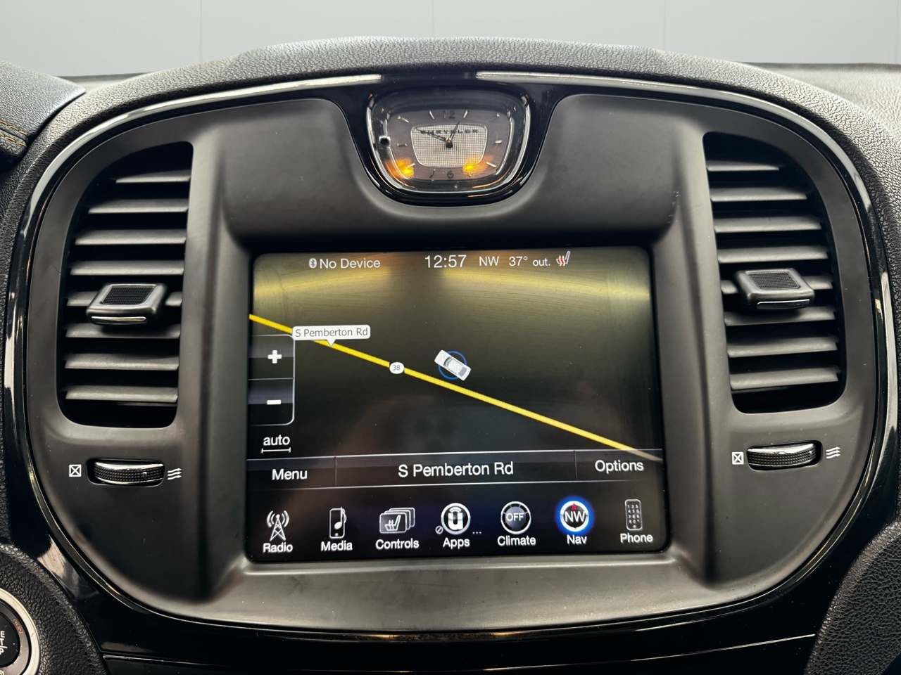 Chrysler 300 4dr Sdn 300S Alloy Edition RWD 2016