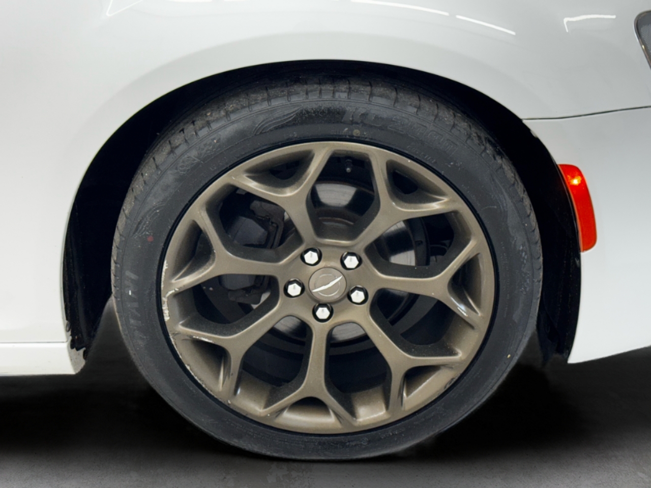 Chrysler 300 4dr Sdn 300S Alloy Edition RWD 2016