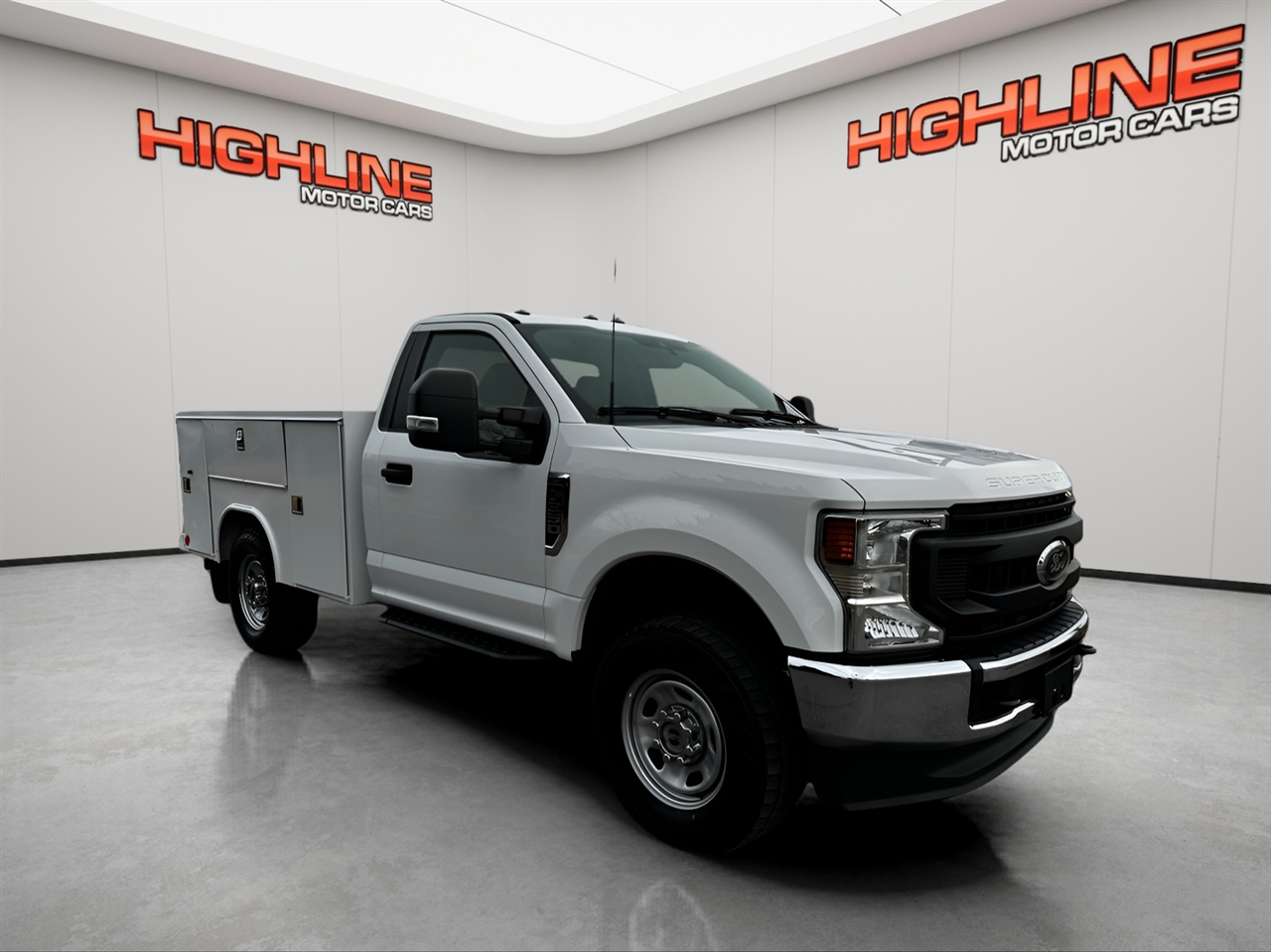 Ford Super Duty F-350 SRW XLT 4WD Reg Cab 8' Box 2022