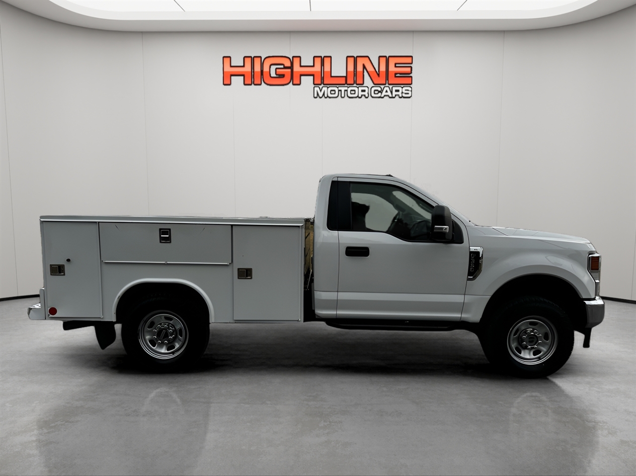 Ford Super Duty F-350 SRW XLT 4WD Reg Cab 8' Box 2022