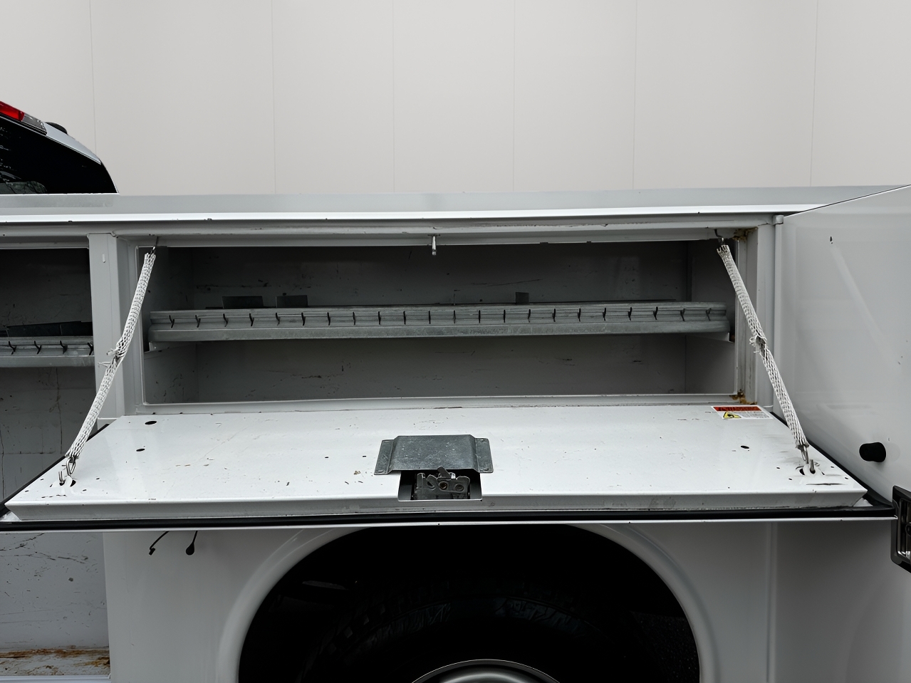 Ford Super Duty F-350 SRW XLT 4WD Reg Cab 8' Box 2022