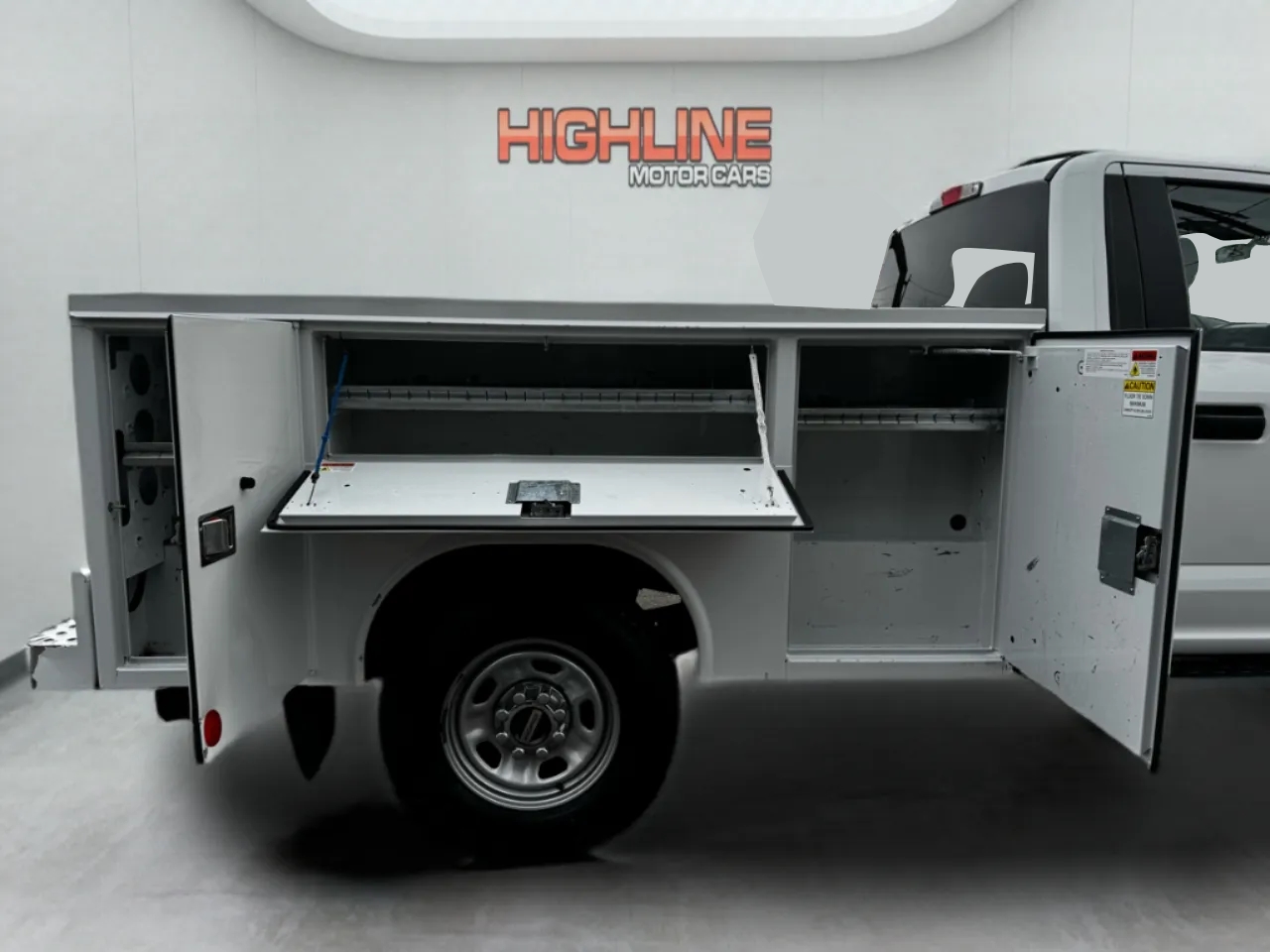 Ford Super Duty F-350 SRW XLT 4WD Reg Cab 8' Box 2022