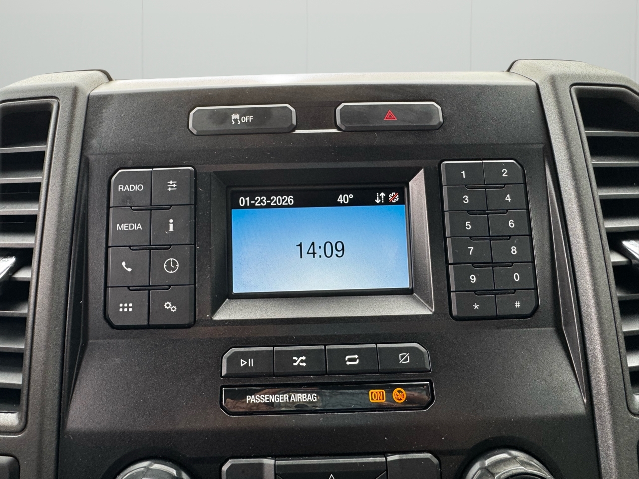 Ford Super Duty F-350 SRW XLT 4WD Reg Cab 8' Box 2022