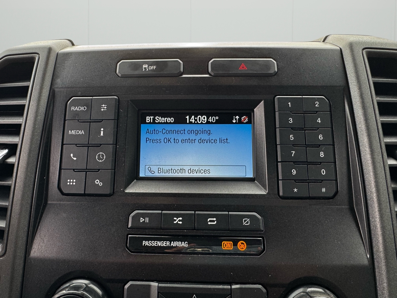 Ford Super Duty F-350 SRW XLT 4WD Reg Cab 8' Box 2022