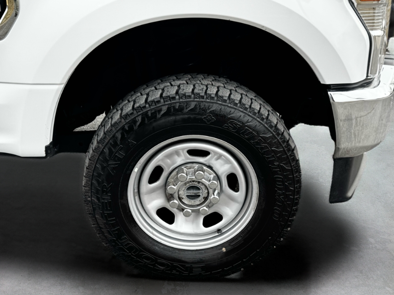 Ford Super Duty F-350 SRW XLT 4WD Reg Cab 8' Box 2022