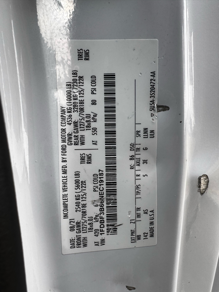 Ford Super Duty F-350 SRW XLT 4WD Reg Cab 8' Box 2022