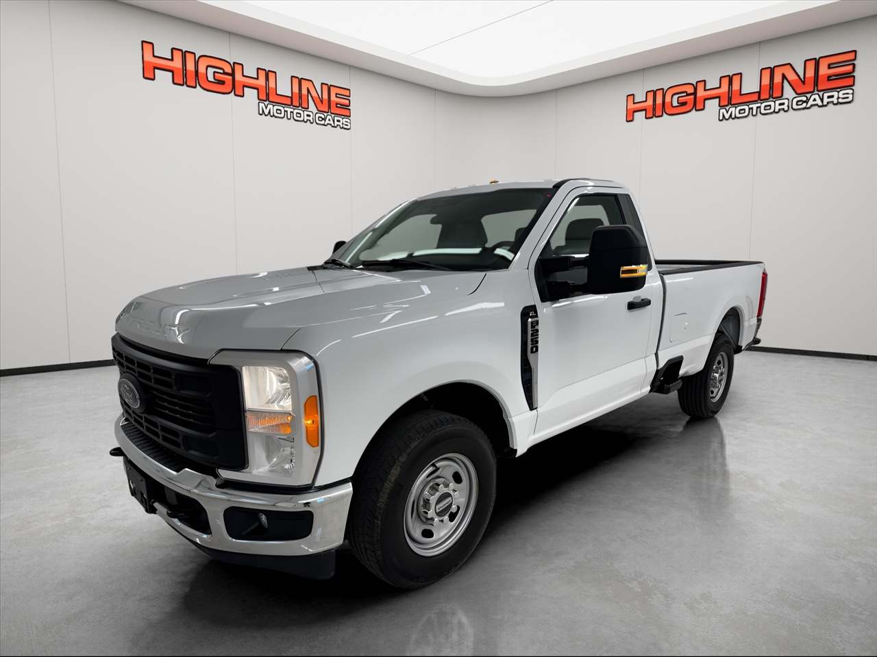 Ford Super Duty F-250 SRW XL 2WD Reg Cab 8' Box 2023