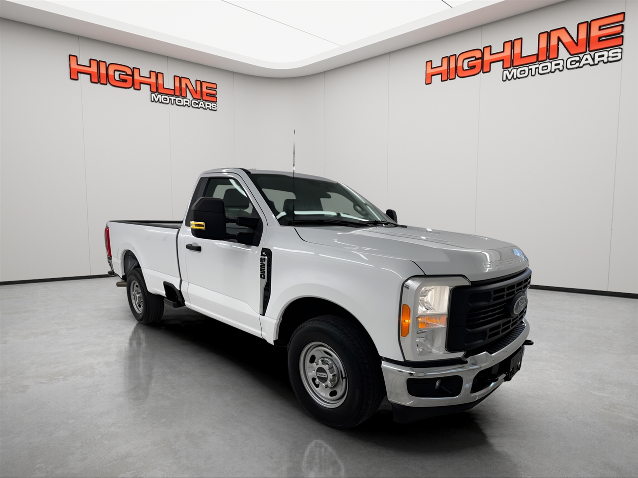 Ford Super Duty F-250 SRW XL 2WD Reg Cab 8' Box 2023