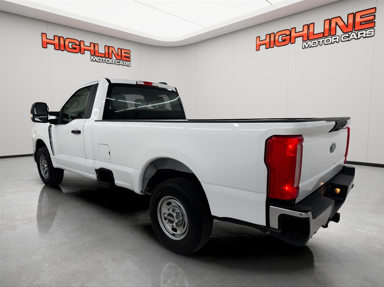 Ford Super Duty F-250 SRW XL 2WD Reg Cab 8' Box 2023