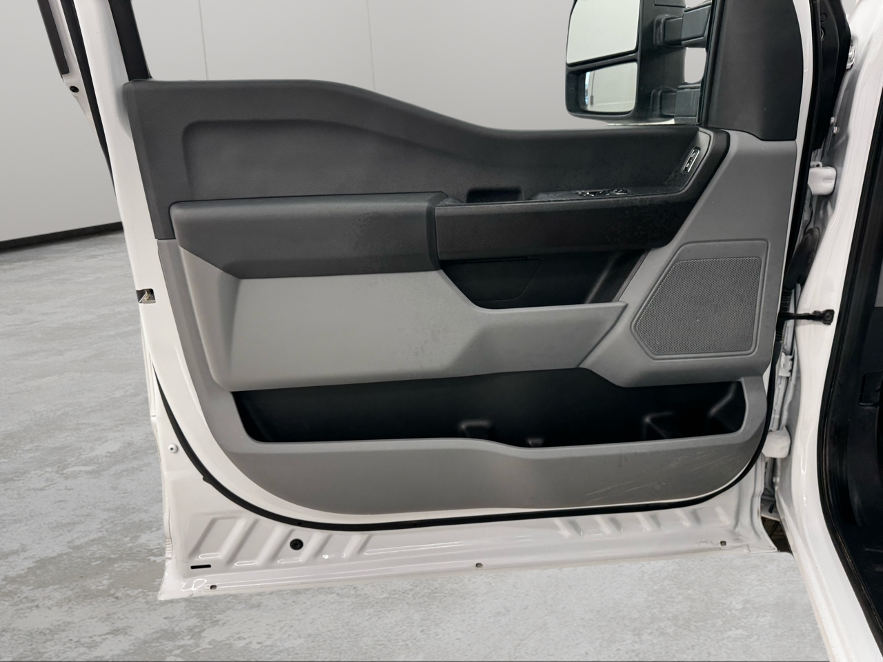 Ford Super Duty F-250 SRW XL 2WD Reg Cab 8' Box 2023