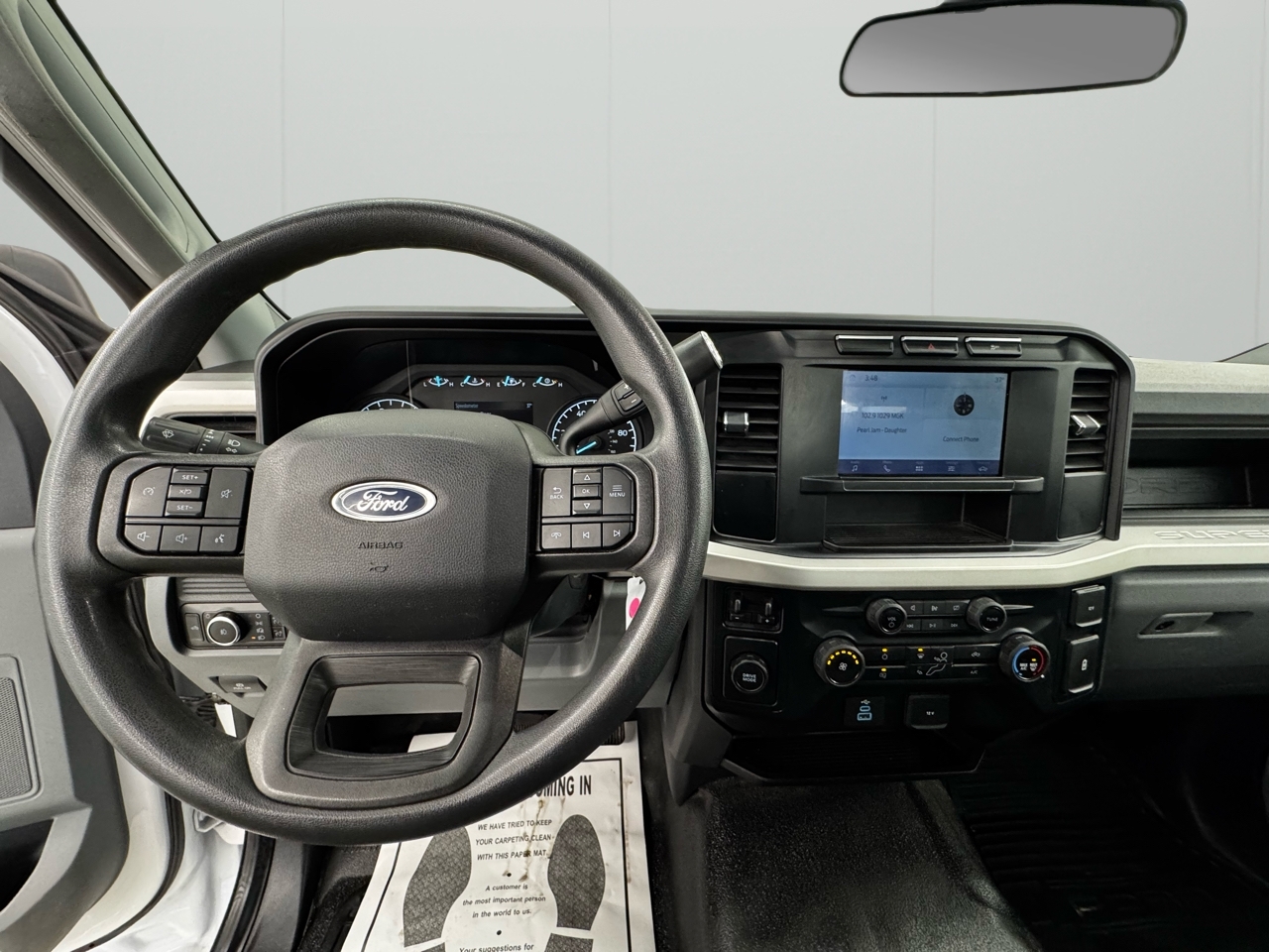 Ford Super Duty F-250 SRW XL 2WD Reg Cab 8' Box 2023