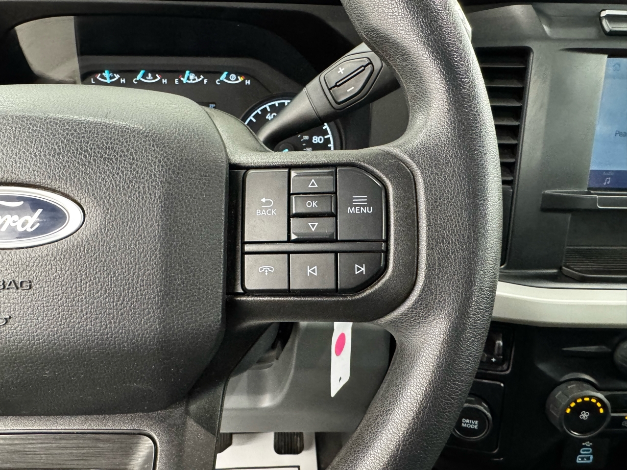 Ford Super Duty F-250 SRW XL 2WD Reg Cab 8' Box 2023