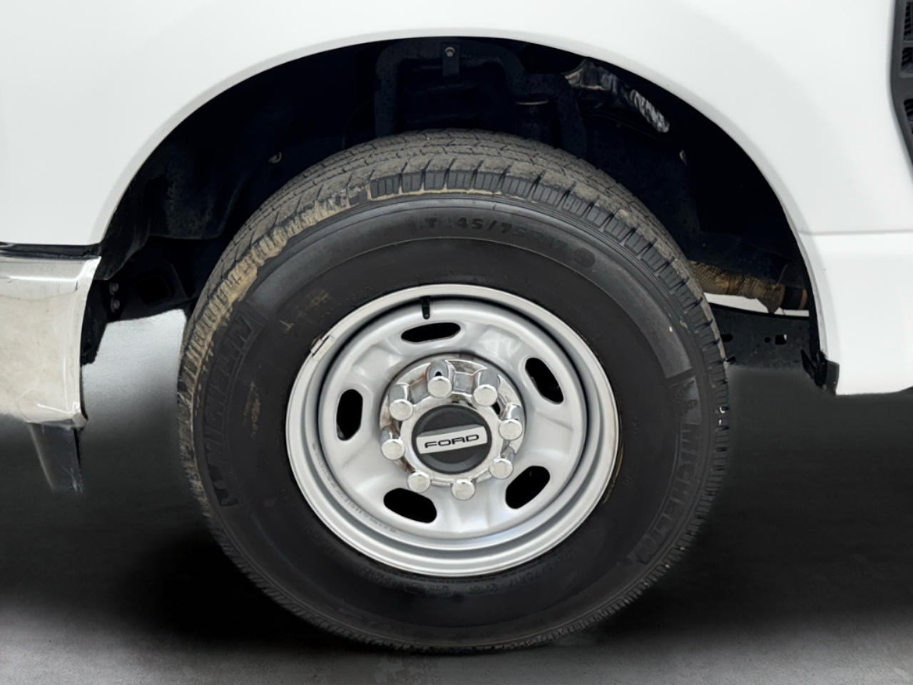 Ford Super Duty F-250 SRW XL 2WD Reg Cab 8' Box 2023