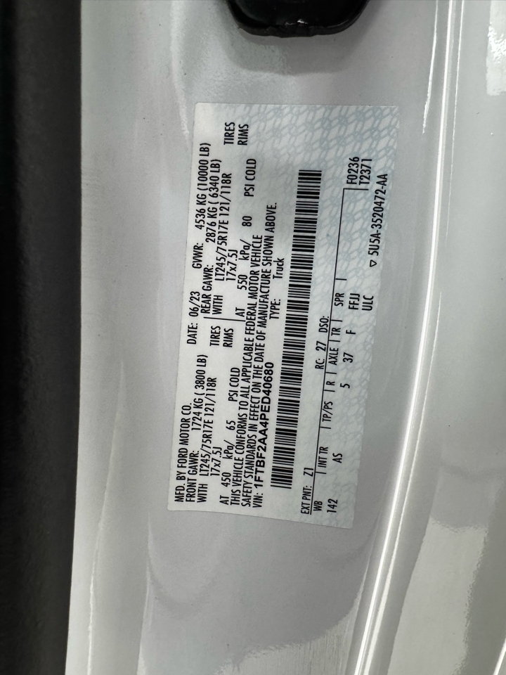 Ford Super Duty F-250 SRW XL 2WD Reg Cab 8' Box 2023