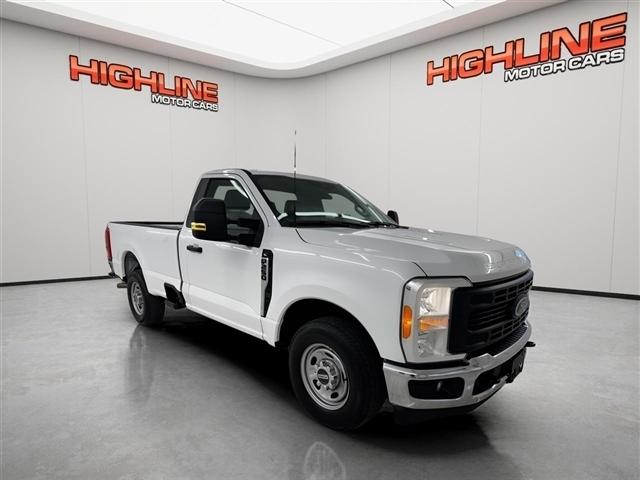 Ford Super Duty F-250 SRW XL 2WD Reg Cab 8' Box 2023