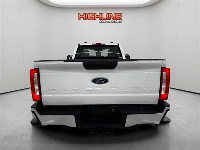 Ford Super Duty F-250 SRW XL 2WD Reg Cab 8' Box 2023