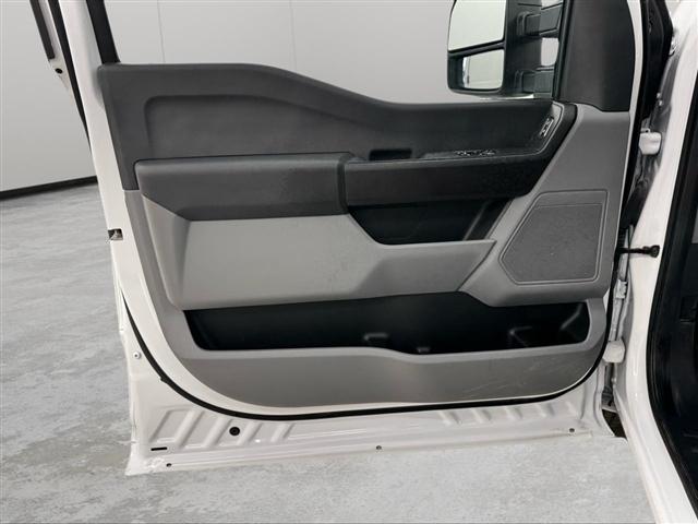 Ford Super Duty F-250 SRW XL 2WD Reg Cab 8' Box 2023