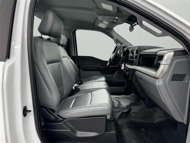 Ford Super Duty F-250 SRW XL 2WD Reg Cab 8' Box 2023