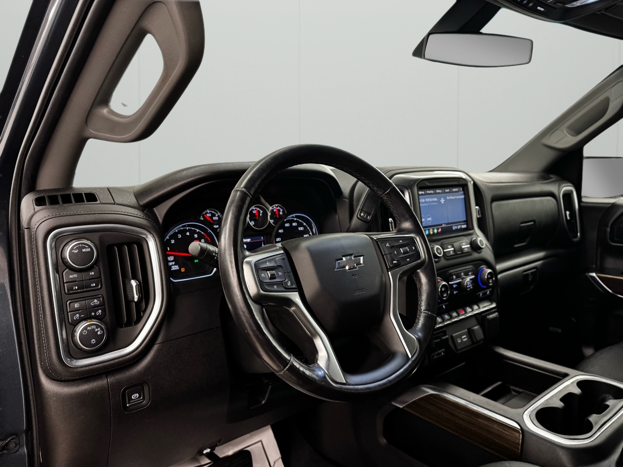 Chevrolet Silverado 1500 4WD Crew Cab 147" LT Trail Boss 2021