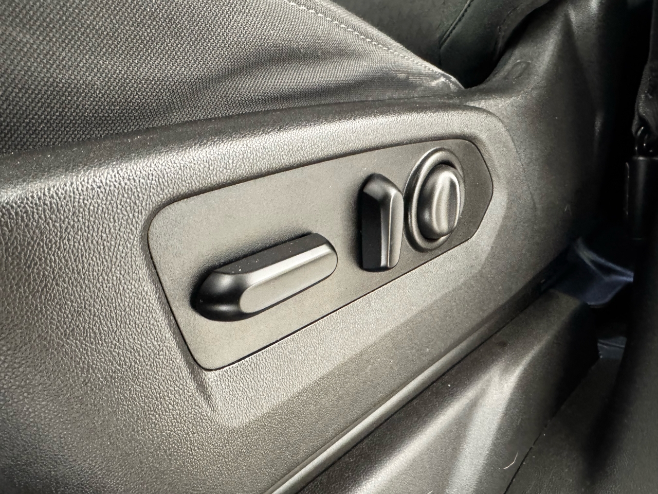 GMC Sierra 1500 4WD Crew Cab 157" SLE 2019