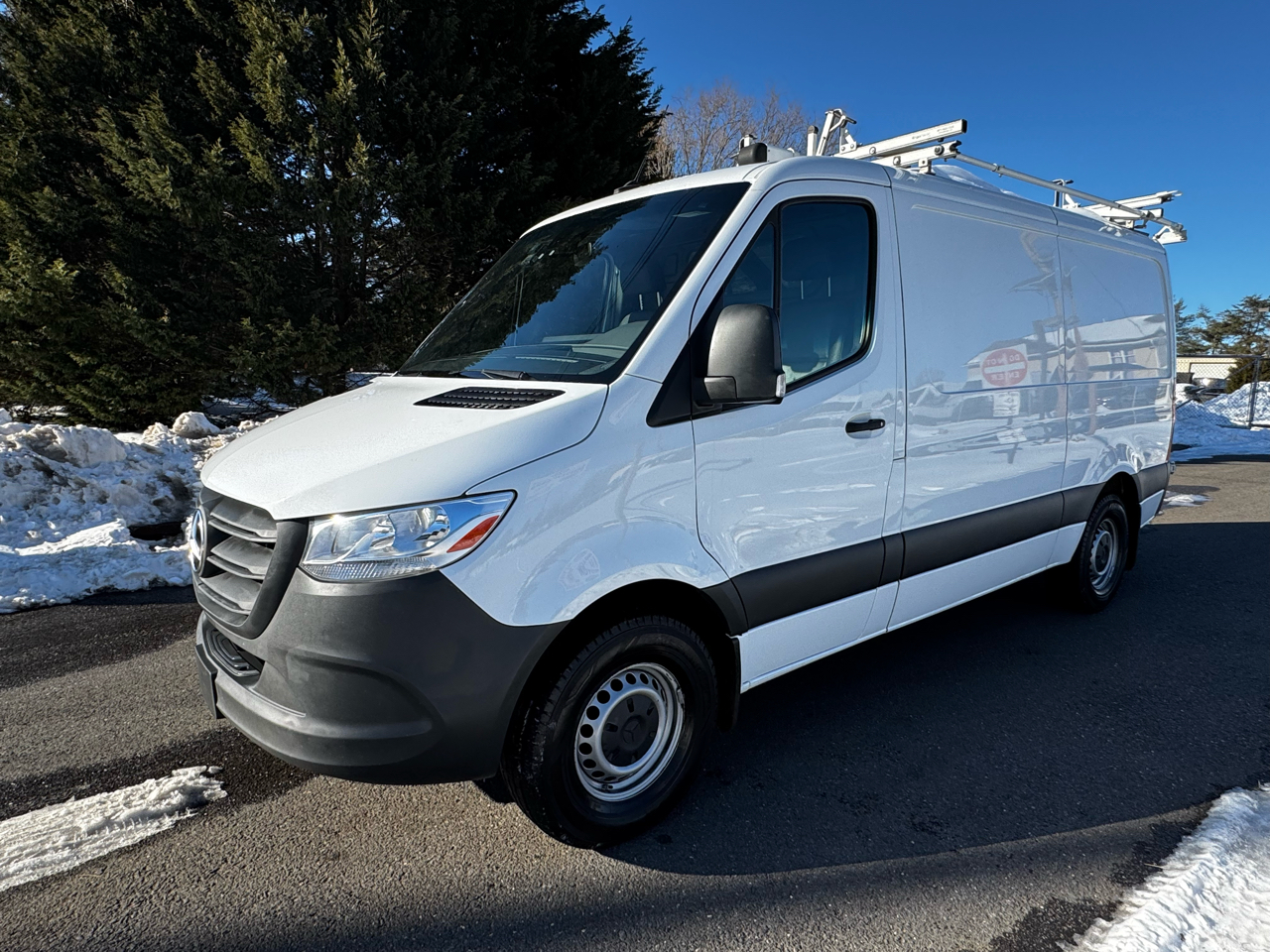 2021 Mercedes-Benz Sprinter Cargo Van 1500 Standard Roof I4 144" RWD