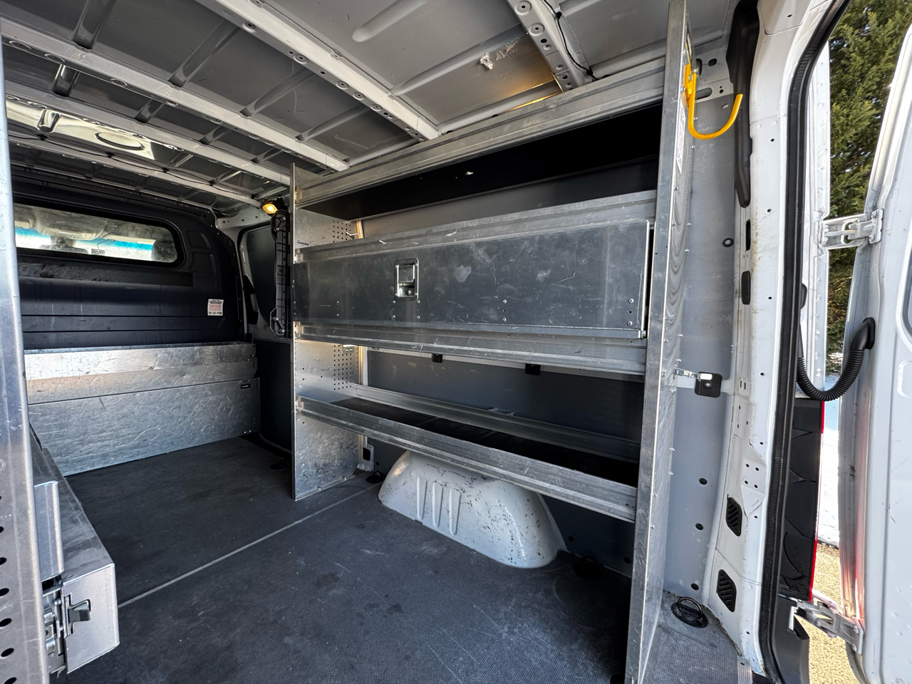 Mercedes-Benz Sprinter Cargo Van 1500 Standard Roof I4 144" RWD 2021