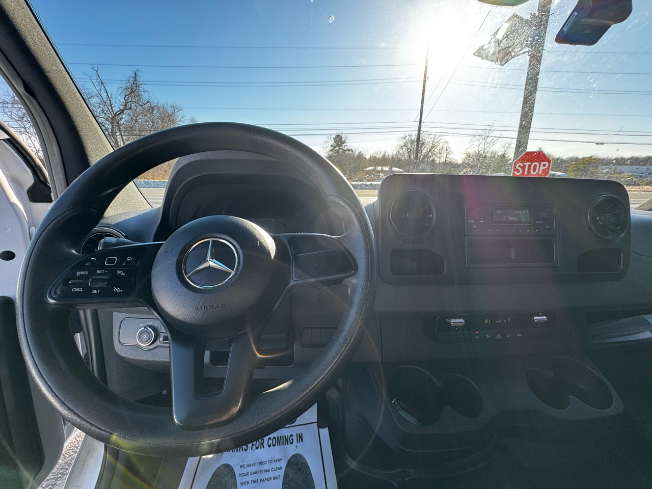 Mercedes-Benz Sprinter Cargo Van 1500 Standard Roof I4 144" RWD 2021