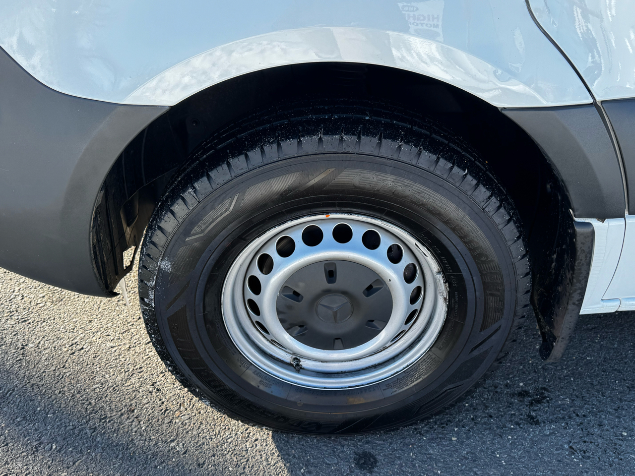 Mercedes-Benz Sprinter Cargo Van 1500 Standard Roof I4 144" RWD 2021