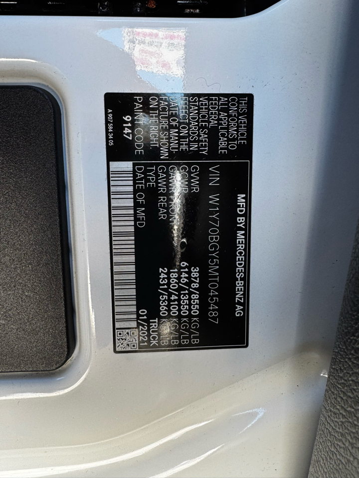 Mercedes-Benz Sprinter Cargo Van 1500 Standard Roof I4 144" RWD 2021