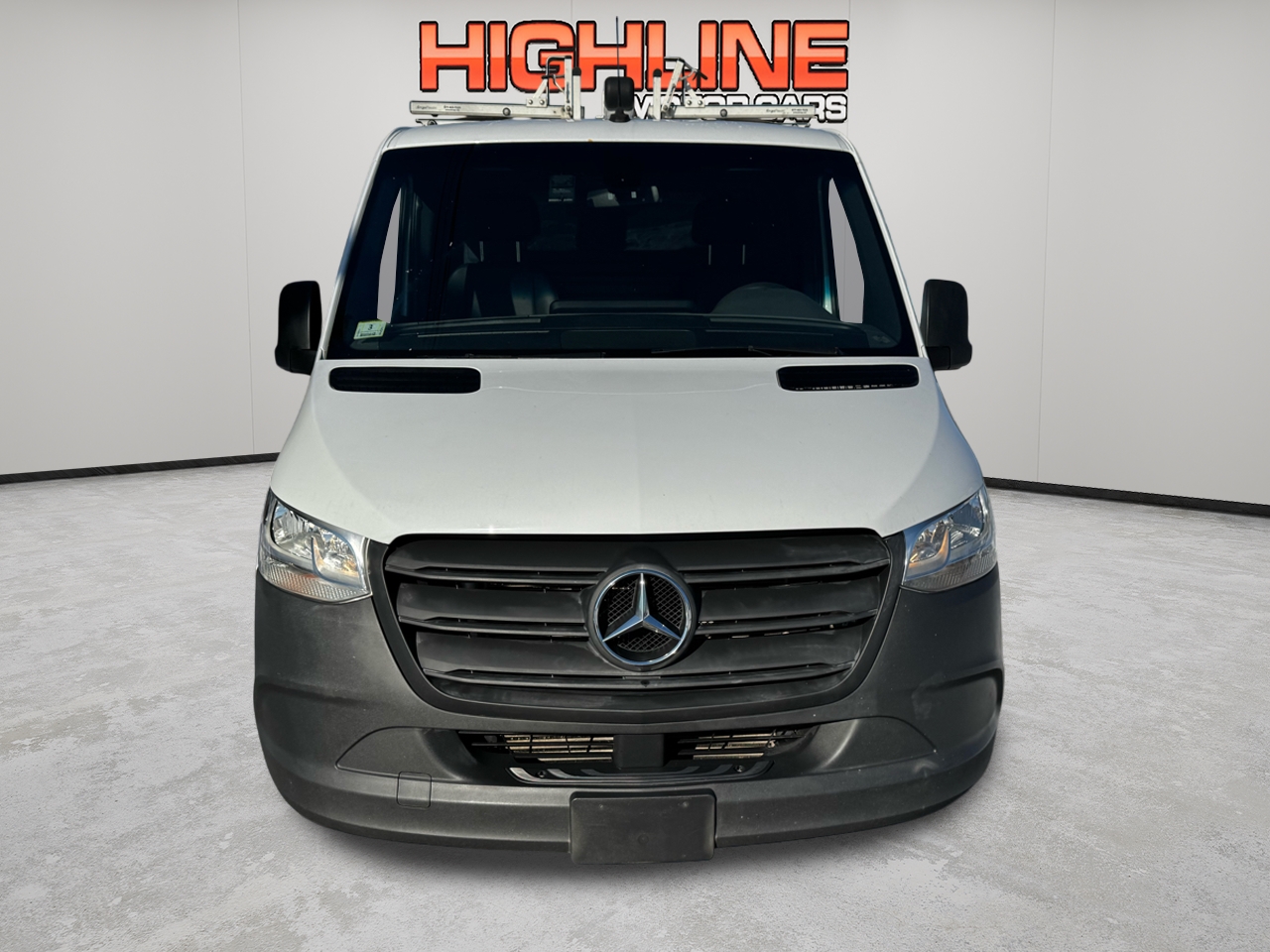 Mercedes-Benz Sprinter Cargo Van 1500 Standard Roof I4 144" RWD 2021