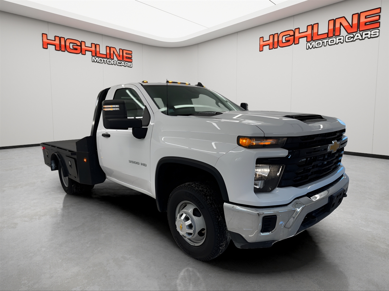 Chevrolet Silverado 3500HD CC 4WD Reg Cab 146" WB, 60" CA Work Truck 2025