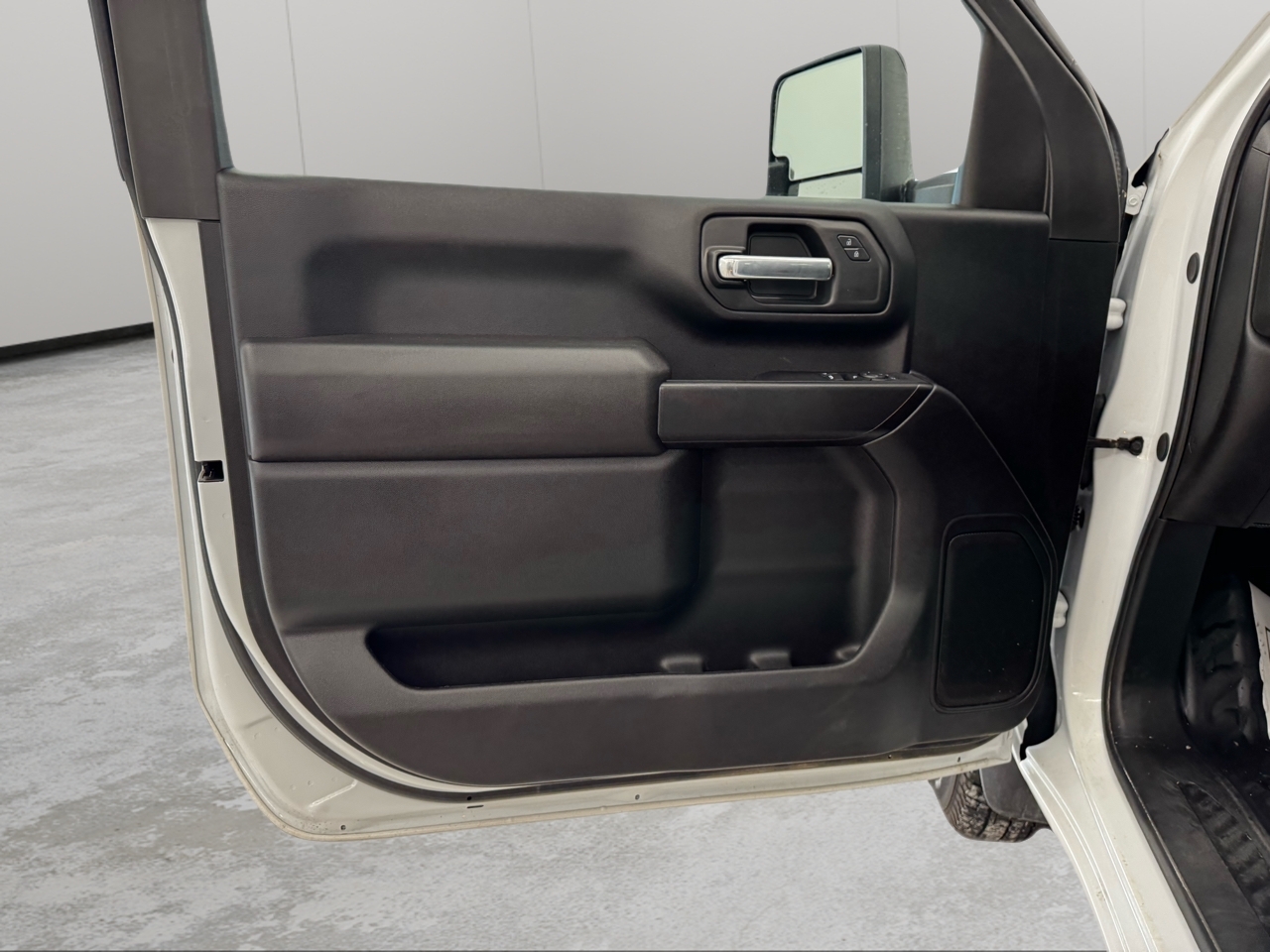 Chevrolet Silverado 3500HD CC 4WD Reg Cab 146" WB, 60" CA Work Truck 2025