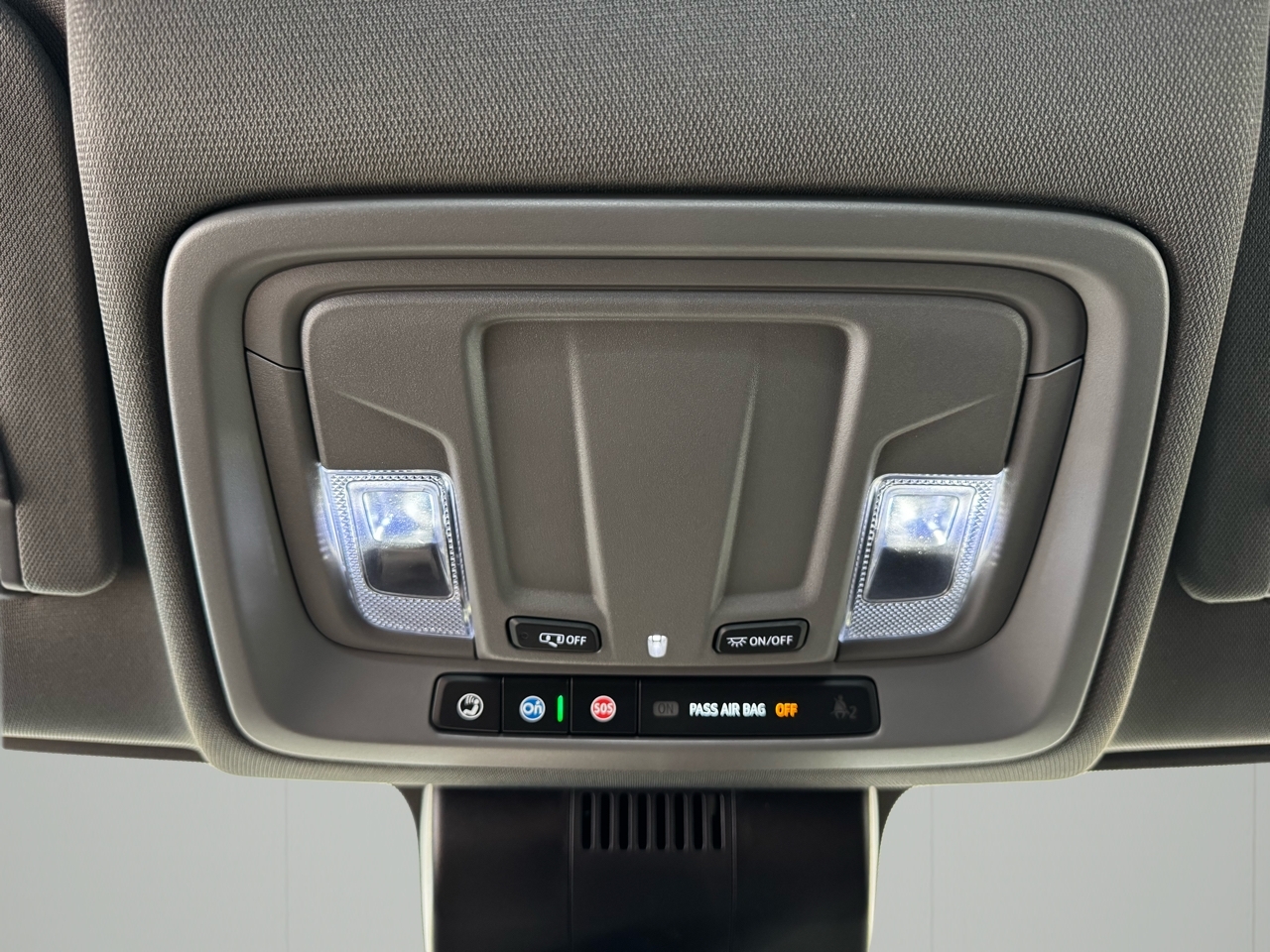 Chevrolet Silverado 3500HD CC 4WD Reg Cab 146" WB, 60" CA Work Truck 2025