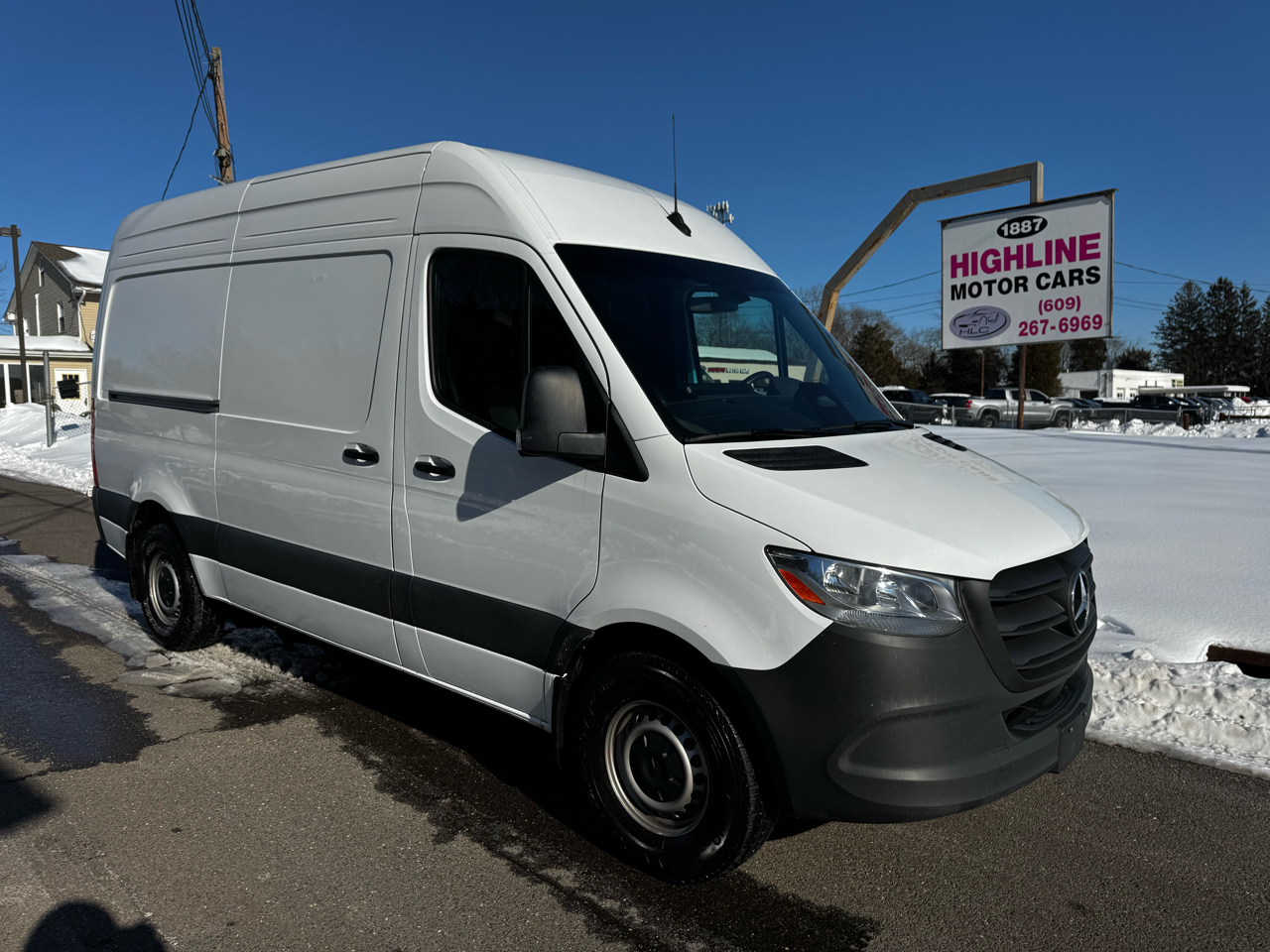 Mercedes-Benz Sprinter Cargo Van 2500 Standard Roof I4 Diesel 144" RWD 2025