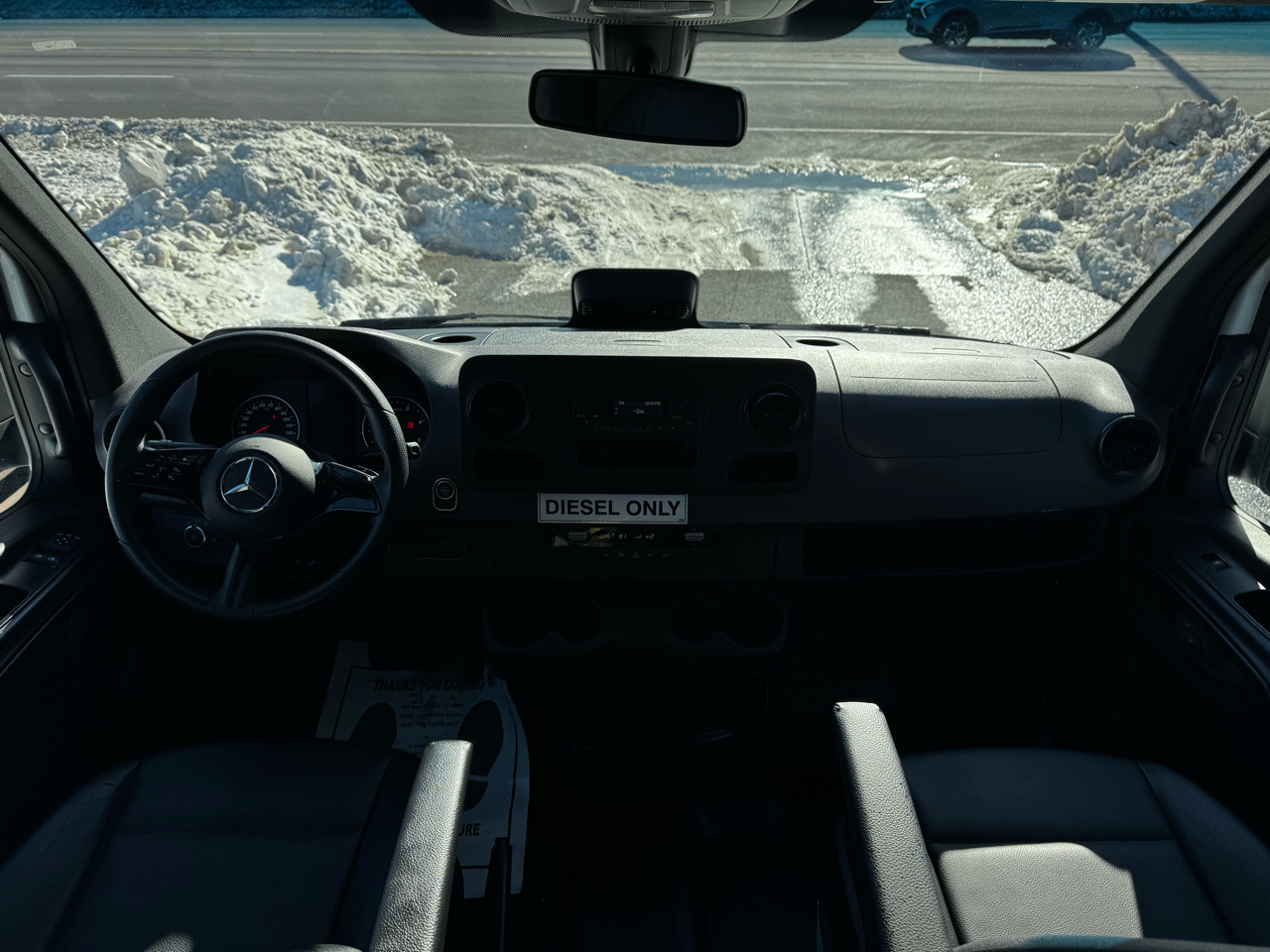 Mercedes-Benz Sprinter Cargo Van 2500 Standard Roof I4 Diesel 144" RWD 2025