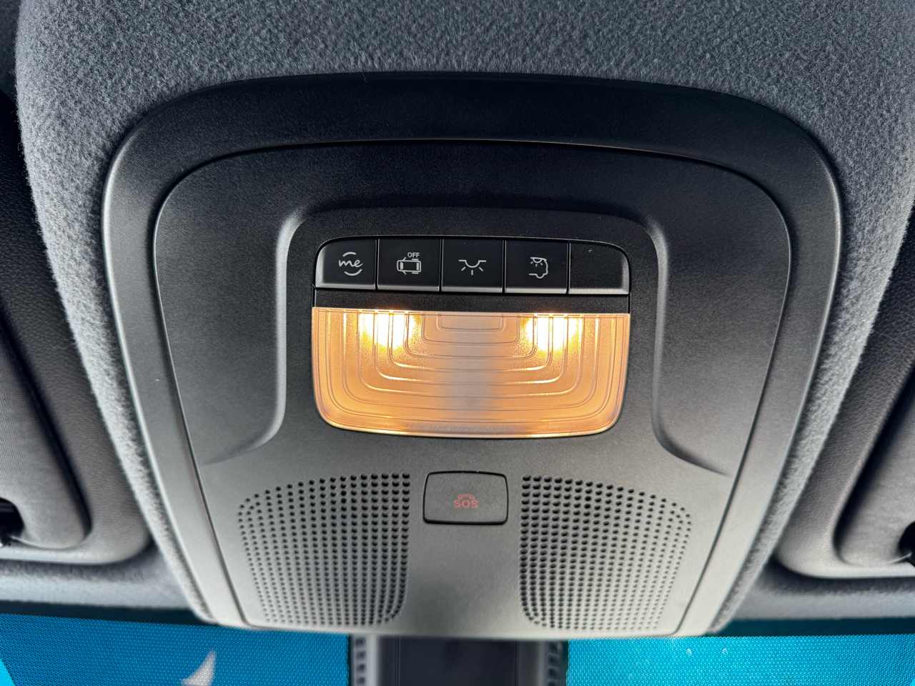 Mercedes-Benz Sprinter Cargo Van 2500 Standard Roof I4 Diesel 144" RWD 2025