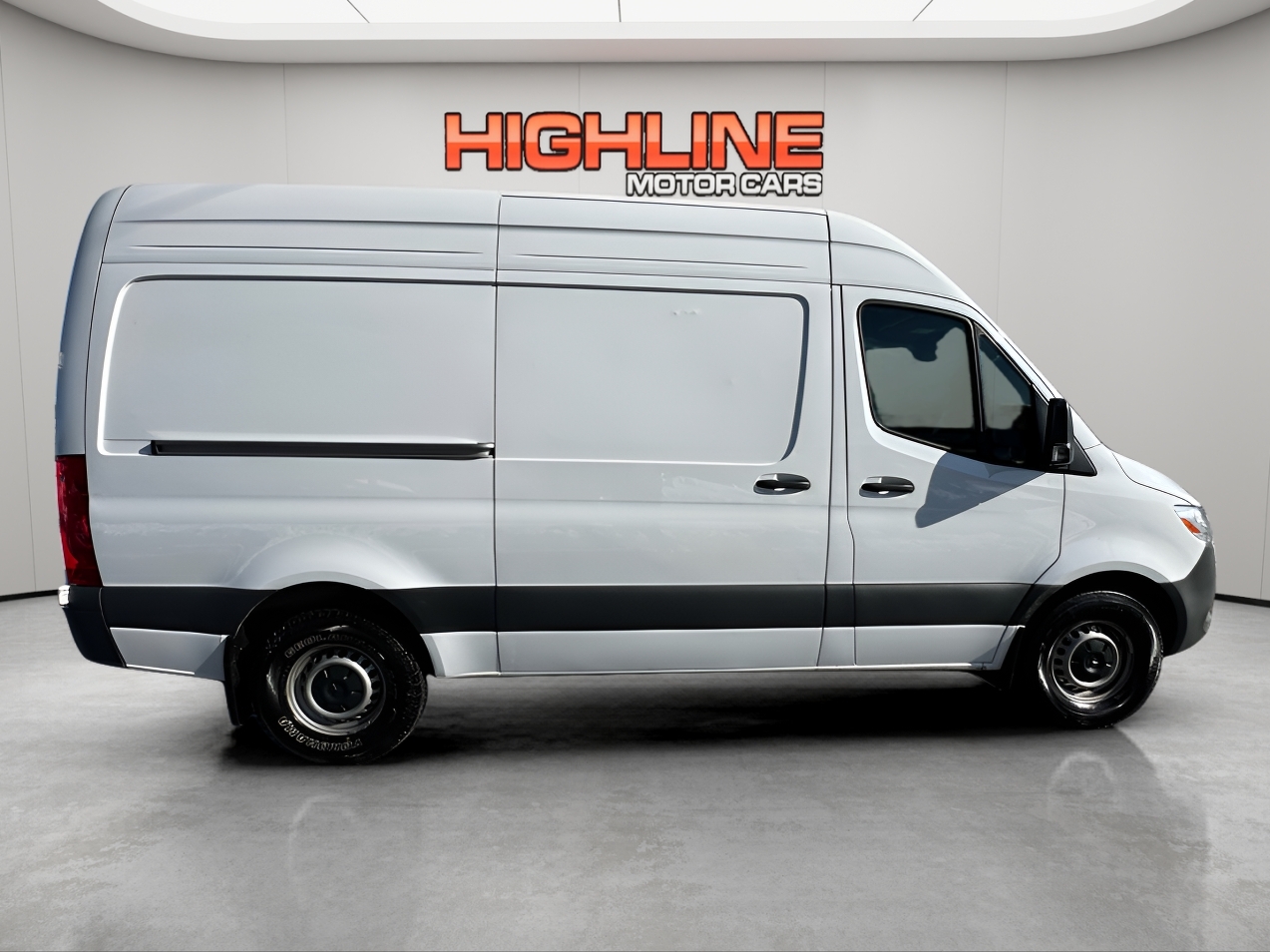 Mercedes-Benz Sprinter Cargo Van 2500 Standard Roof I4 Diesel 144" RWD 2025