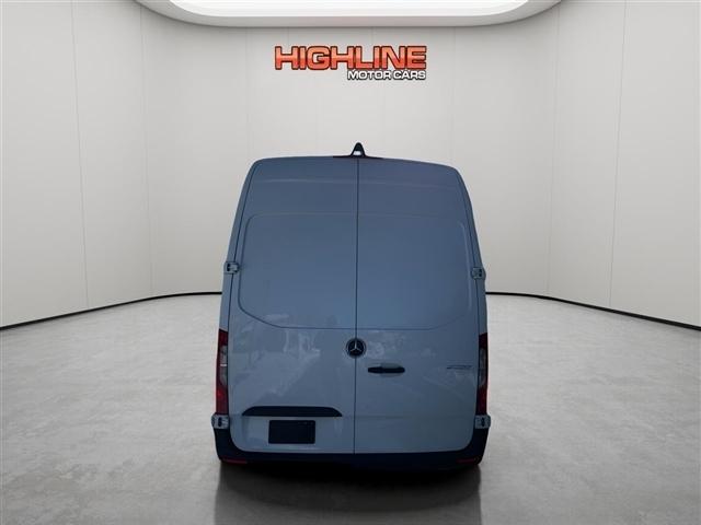 Mercedes-Benz Sprinter Cargo Van 2500 Standard Roof I4 Diesel 144" RWD 2025