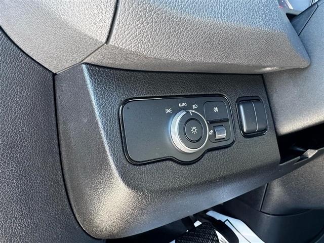 Mercedes-Benz Sprinter Cargo Van 2500 Standard Roof I4 Diesel 144" RWD 2025