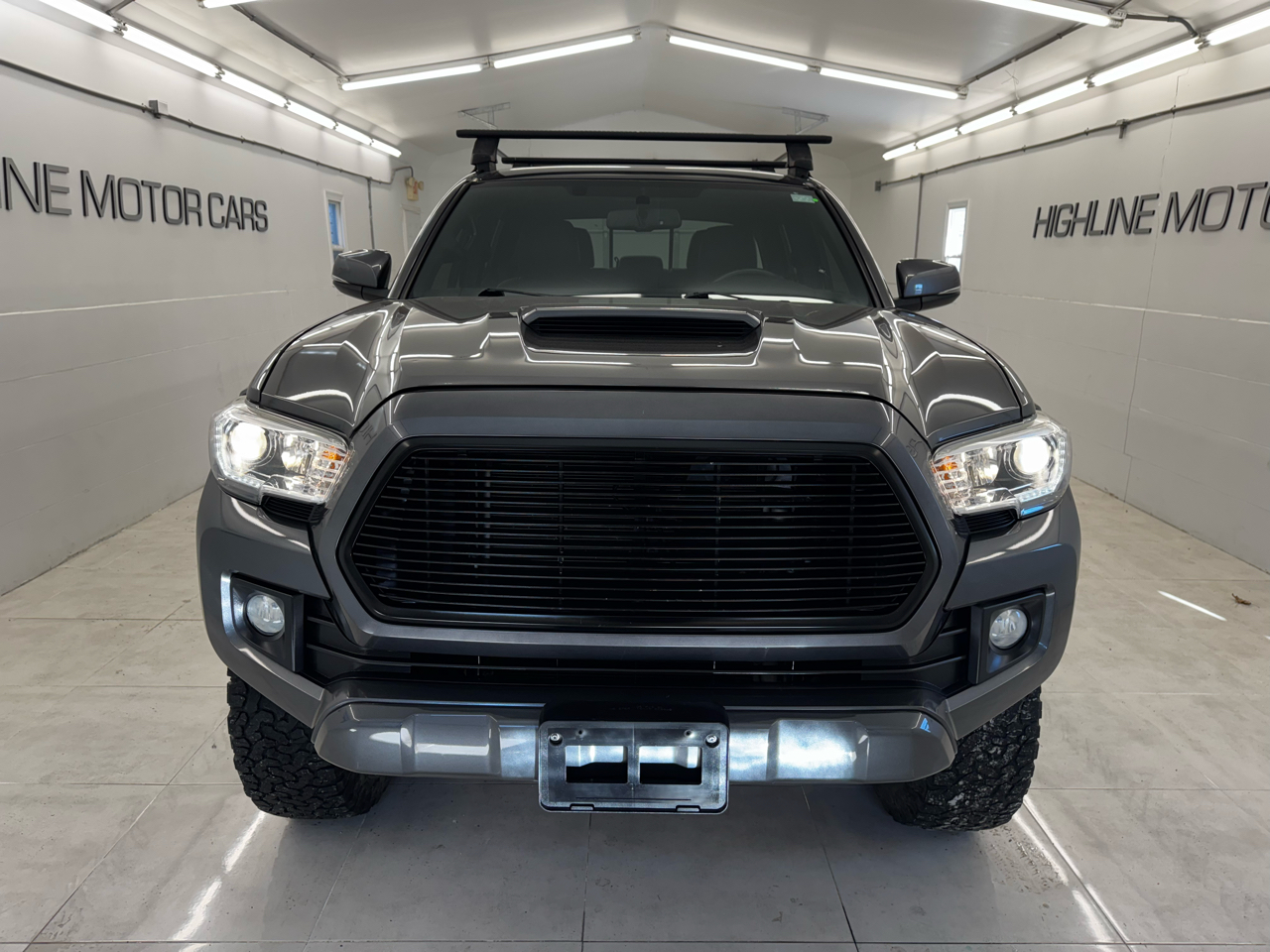 Toyota Tacoma TRD Off Road Double Cab 5' Bed V6 4x4 MT (Natl) 2017