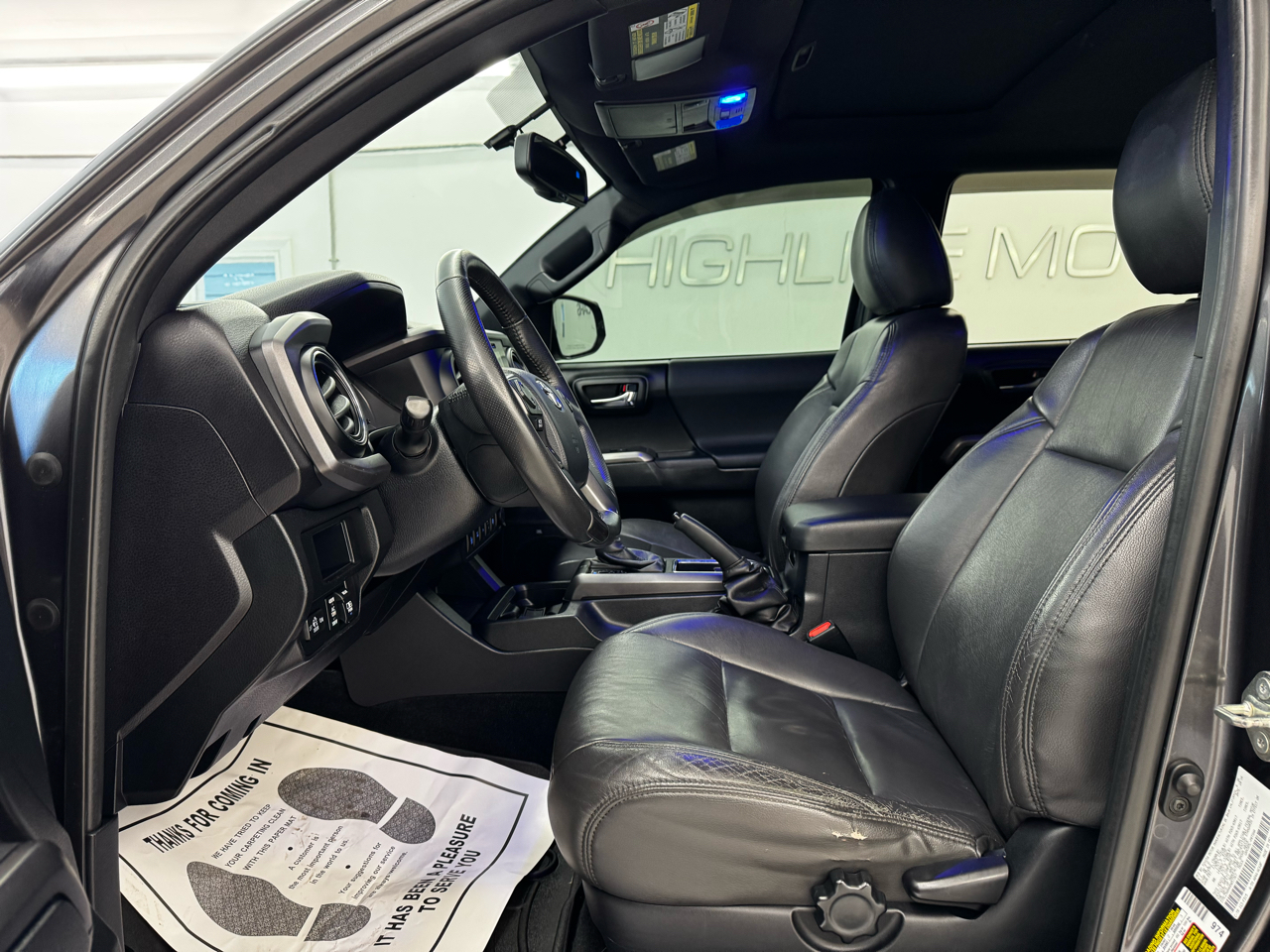 Toyota Tacoma TRD Off Road Double Cab 5' Bed V6 4x4 MT (Natl) 2017