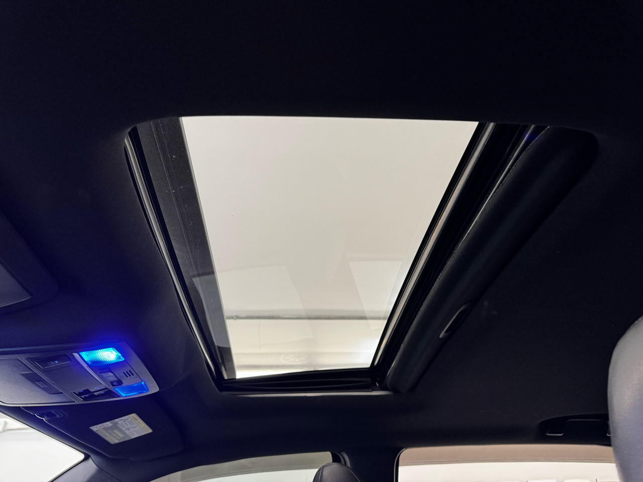 Toyota Tacoma TRD Off Road Double Cab 5' Bed V6 4x4 MT (Natl) 2017