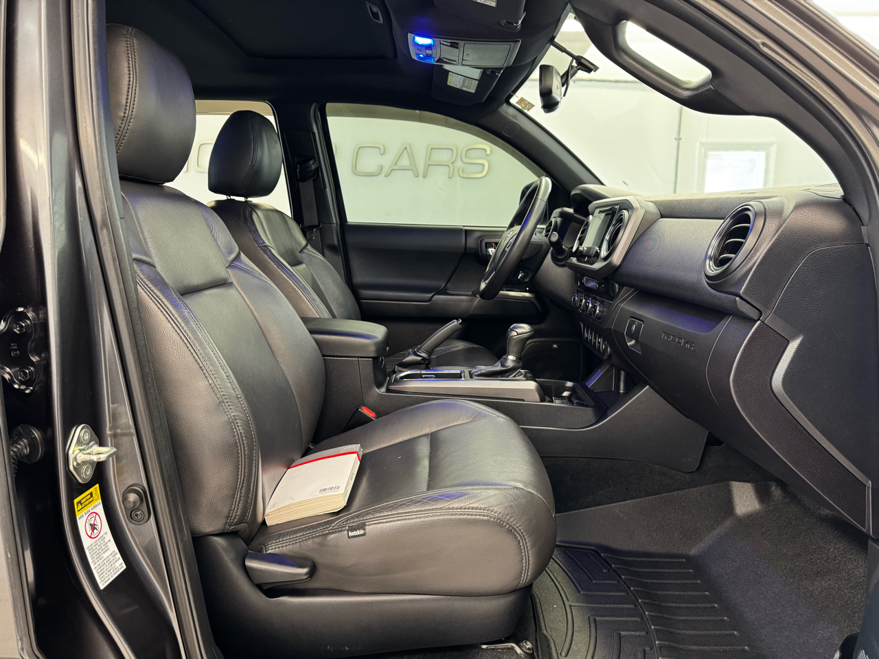 Toyota Tacoma TRD Off Road Double Cab 5' Bed V6 4x4 MT (Natl) 2017