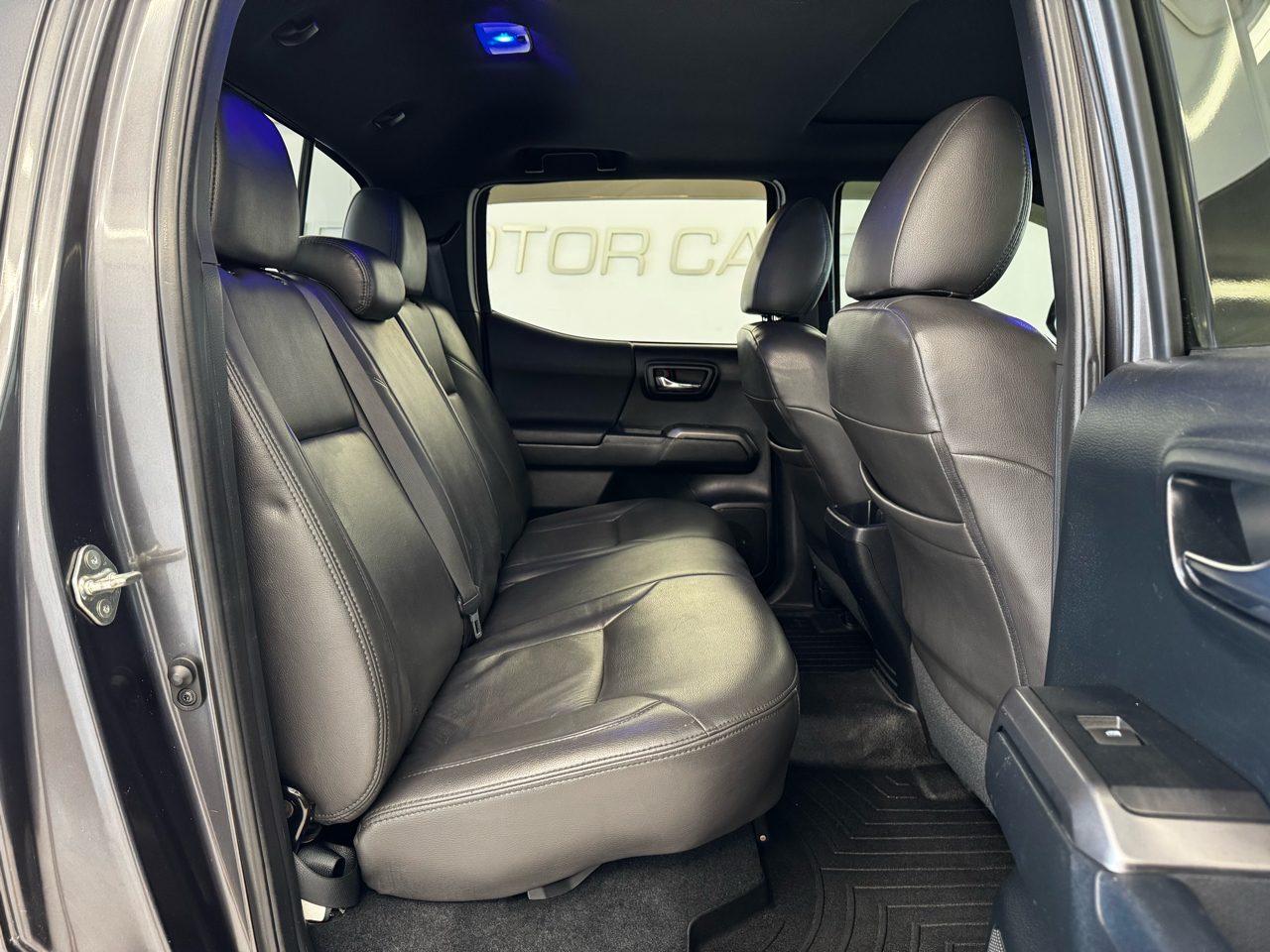 Toyota Tacoma TRD Off Road Double Cab 5' Bed V6 4x4 MT (Natl) 2017